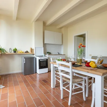 Apart-hotel Montevecchio Montopoli in Val dʼArno